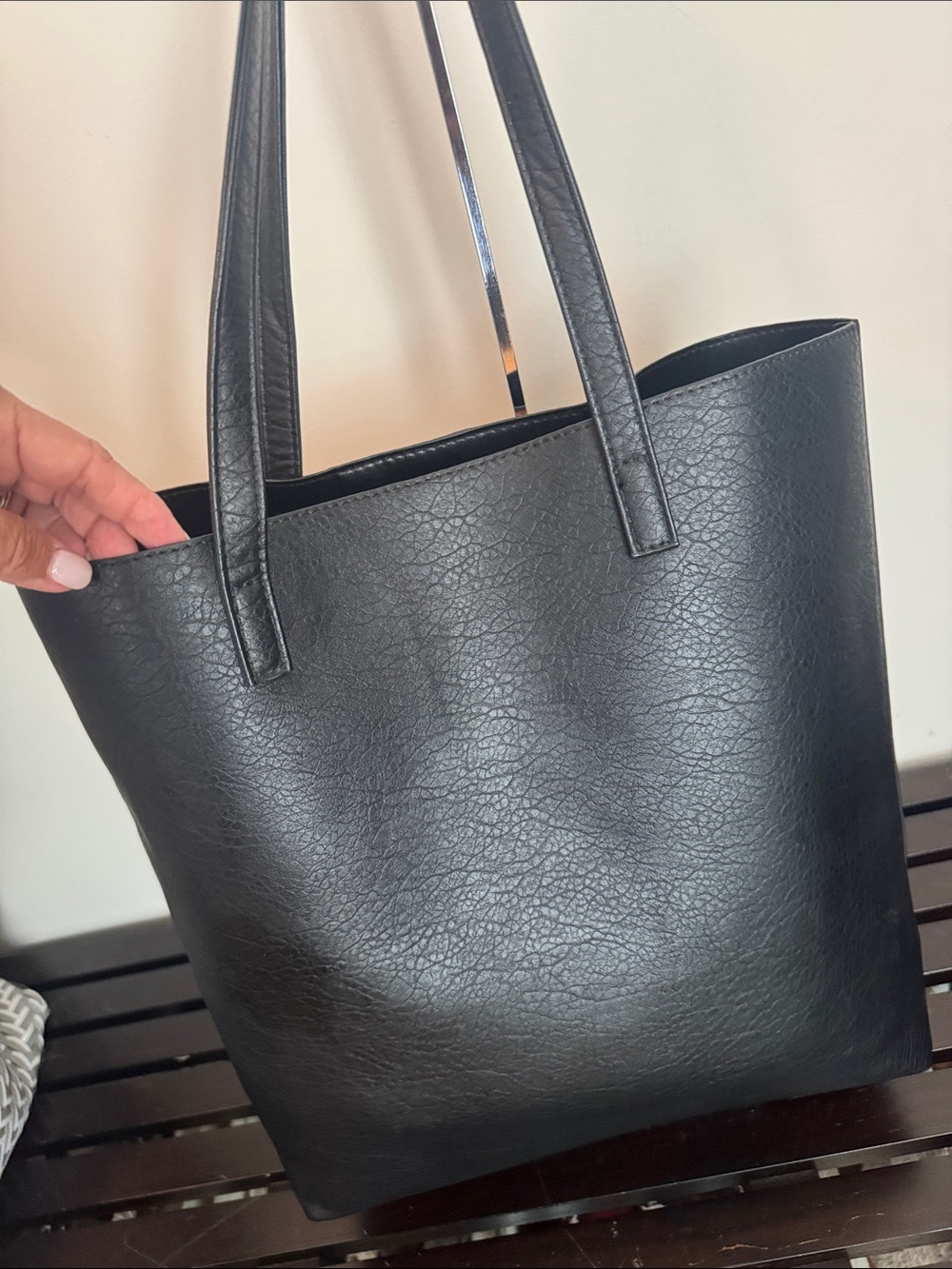 MCM Parfums Limited Edition
Black Shopper Tote
Promotional Bag - Picture 3 of 5
